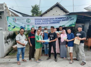 Inisiasi Pembentukan ‘Bank Santri’ Berbasis ‘Zero Waste’Sebagai Peningkatan Perekonomian Desa Kabupaten Jombang